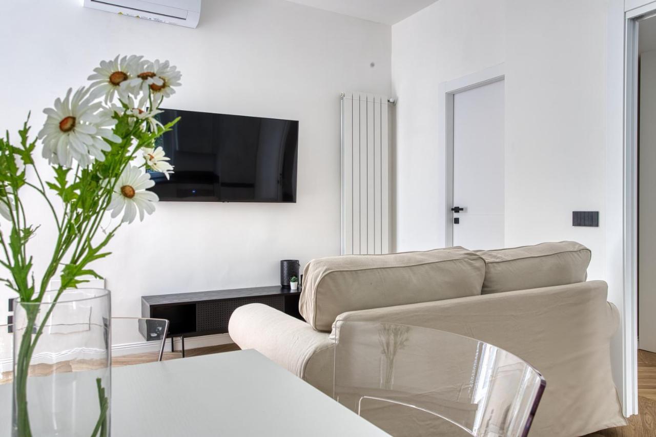 Appartamento Joivy Stunning Flat With Balcony Milano